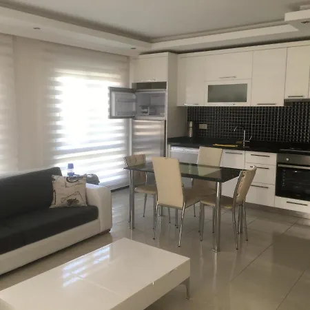 Yilmaz Deluxe 2 אלאניה